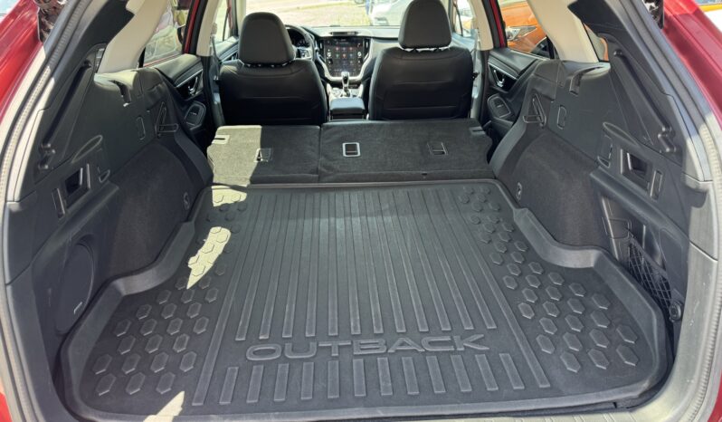 
								2020 Subaru Outback Limited / 56k full									