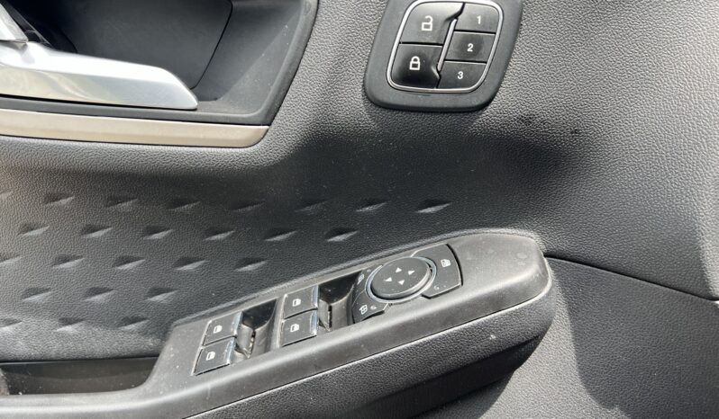 
								2020 Ford Escape / 34k full									