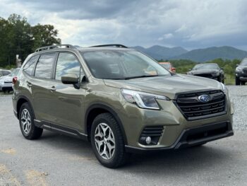 2022 Subaru Forester Premium / 34k