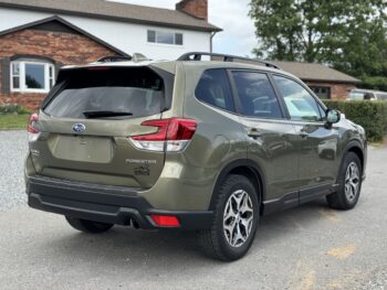 2022 Subaru Forester Premium / 34k
