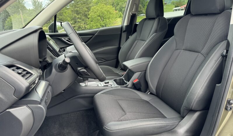 
								2022 Subaru Forester Premium / 34k full									