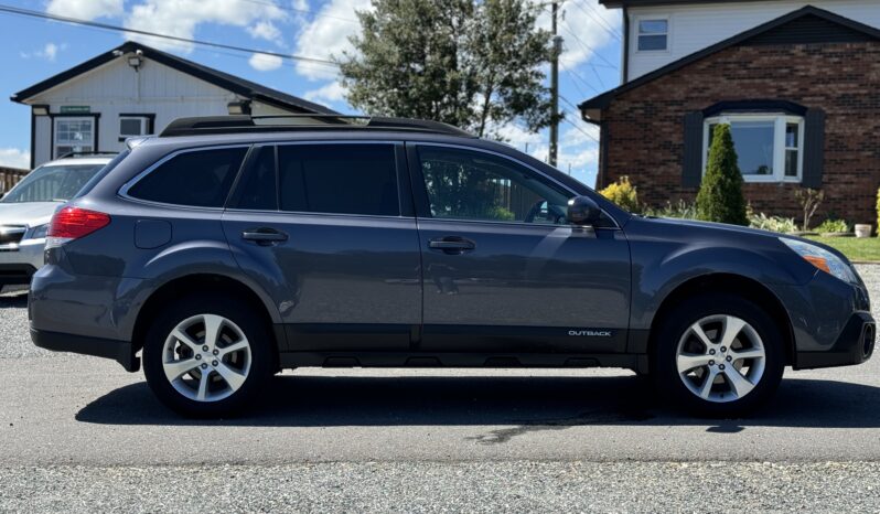 
								2014 Subaru Outback Limited / 118K full									