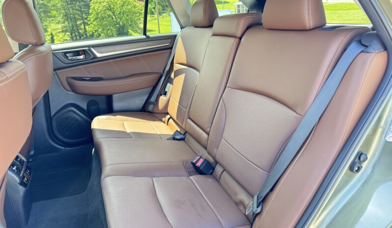 
								2017 Subaru Outback Touring / 12K full									