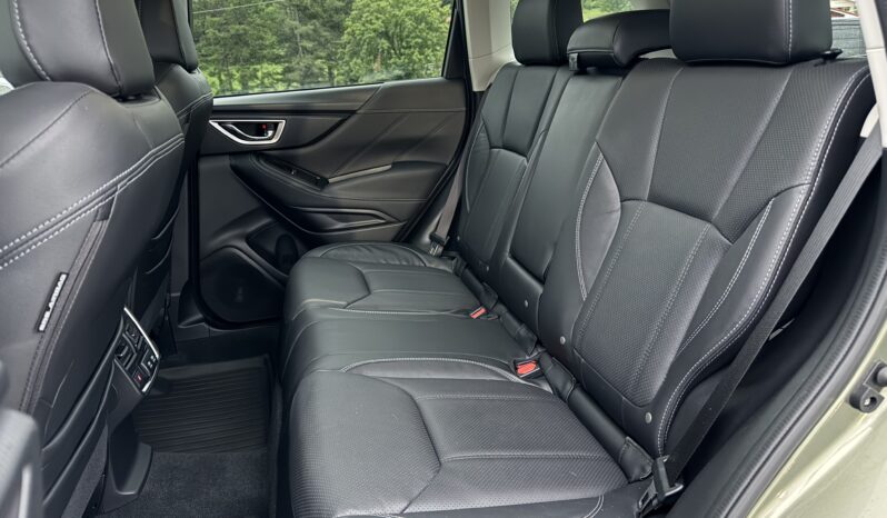 
								2020 Subaru Forester Touring / 64K full									