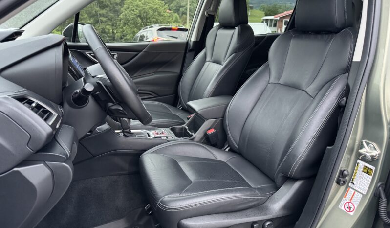 
								2020 Subaru Forester Touring / 64K full									