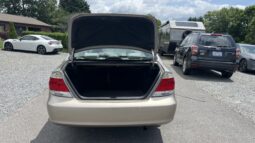 
										2005 Toyota Camry / 121k full									