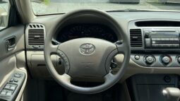 
										2005 Toyota Camry / 121k full									