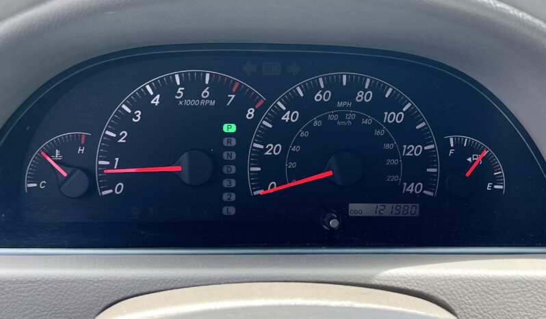 
								2005 Toyota Camry / 121k full									