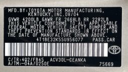 
										2005 Toyota Camry / 121k full									