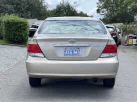 2005 Toyota Camry / 121k