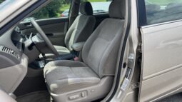 
										2005 Toyota Camry / 121k full									