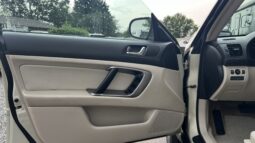 
										2007 Subaru Outback / 102K full									