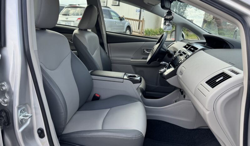 
								2015 Toyota Prius / 38K full									