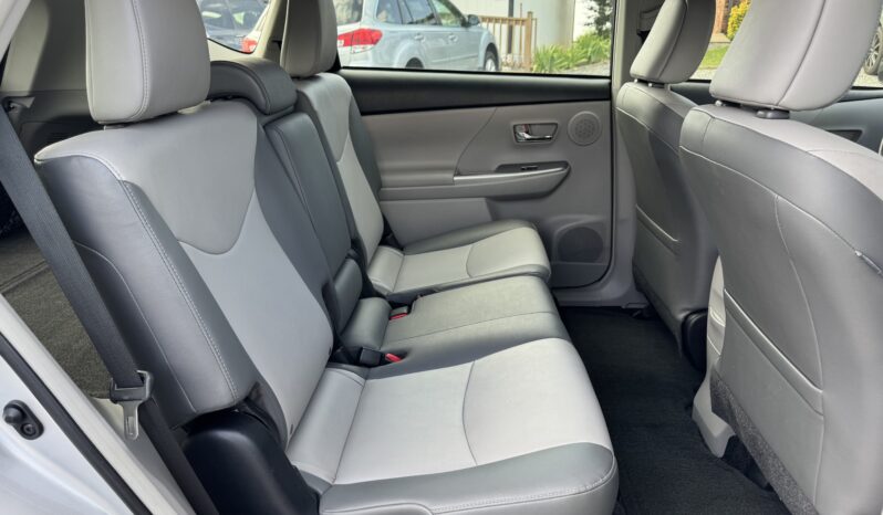 
								2015 Toyota Prius / 38K full									