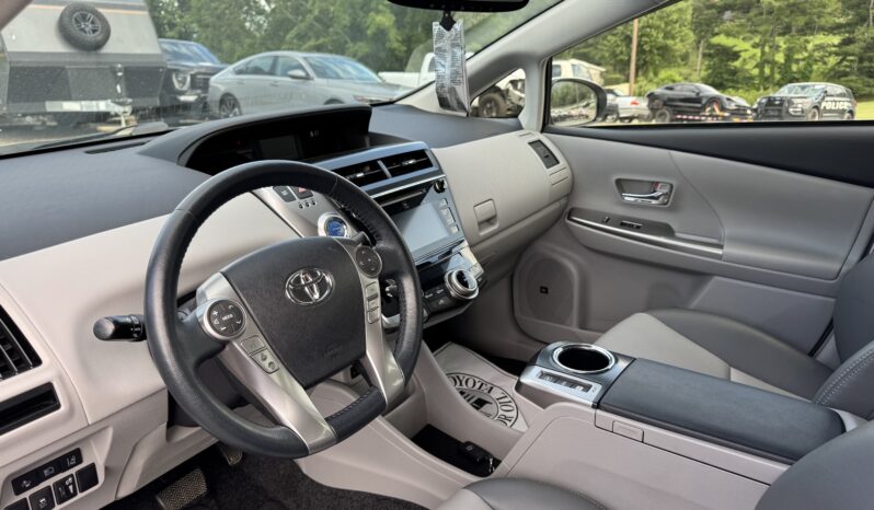 
								2015 Toyota Prius / 38K full									