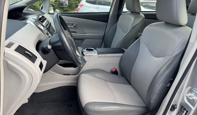 
								2015 Toyota Prius / 38K full									