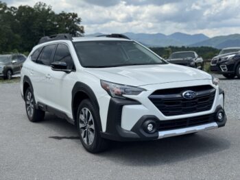 2024 Subaru Outback Limited XT / 8k