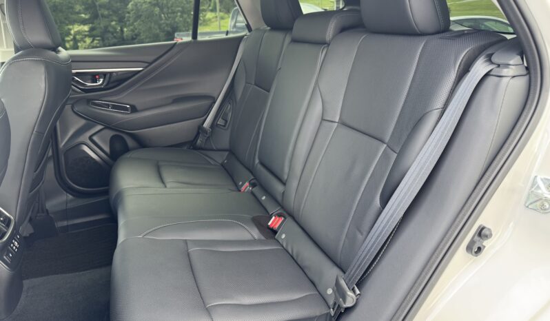 
								2024 Subaru Outback Limited XT / 8k full									