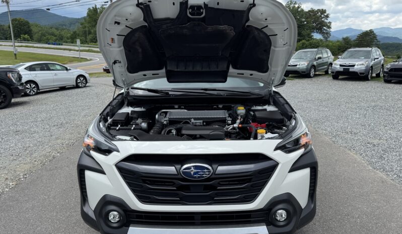 
								2024 Subaru Outback Limited XT / 8k full									