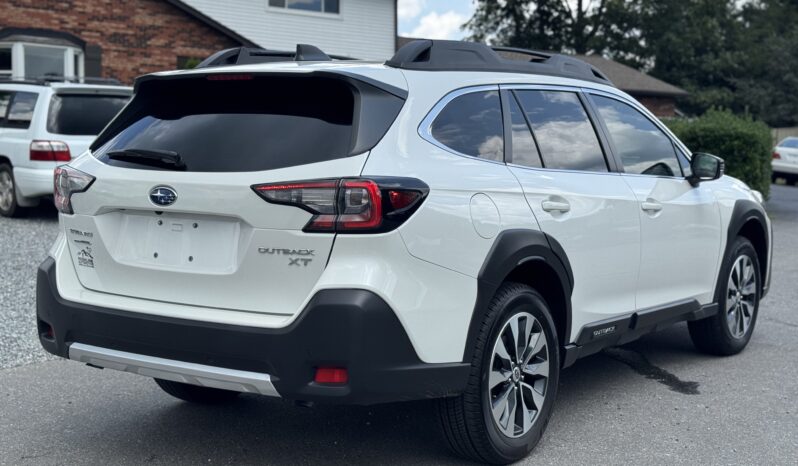 
								2024 Subaru Outback Limited XT / 8k full									