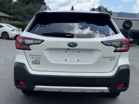 2024 Subaru Outback Limited XT / 8k