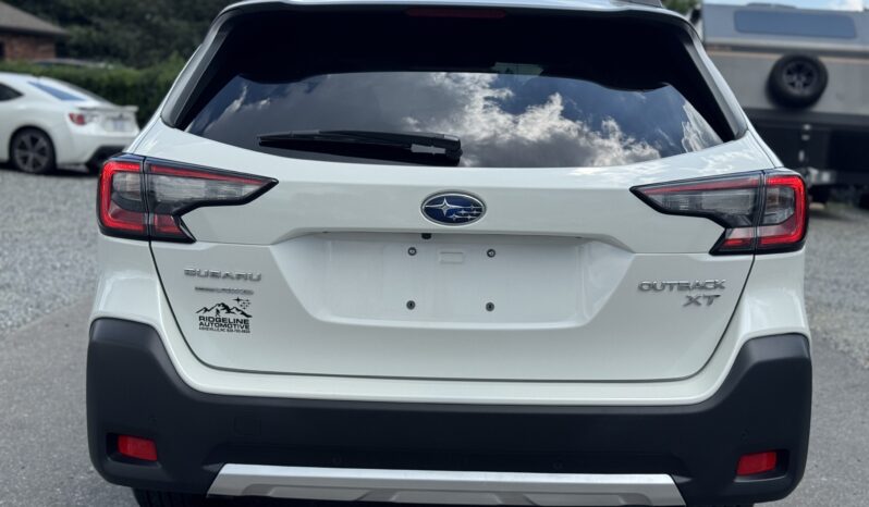 
								2024 Subaru Outback Limited XT / 8k full									