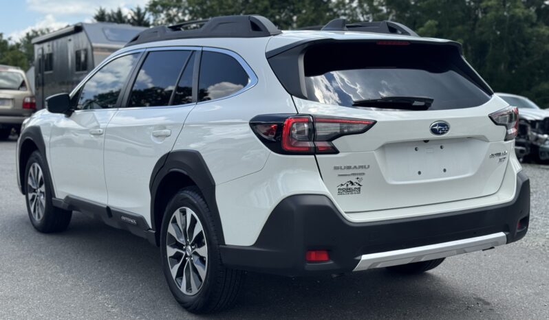 
								2024 Subaru Outback Limited XT / 8k full									
