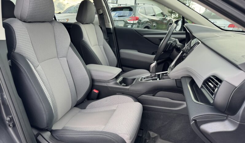 
								2025 Subaru Outback Premium / 4K full									