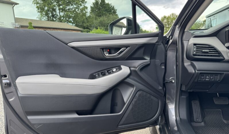
								2025 Subaru Outback Premium / 4K full									