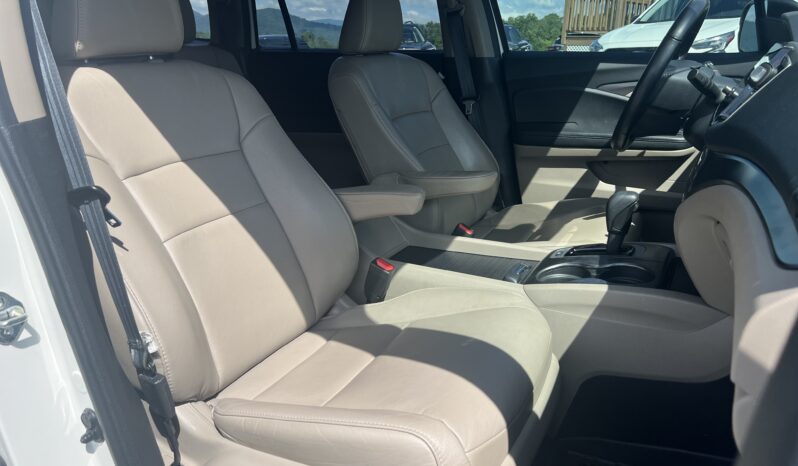 
								2019 Honda Pilot EX-L / 65k full									