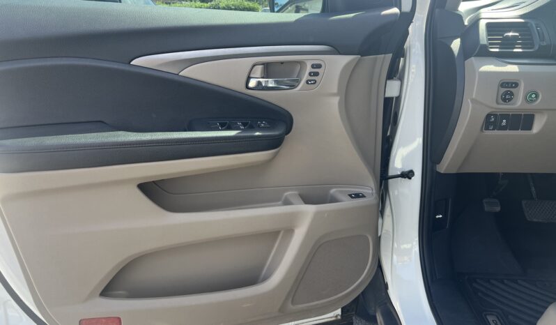 
								2019 Honda Pilot EX-L / 65k full									